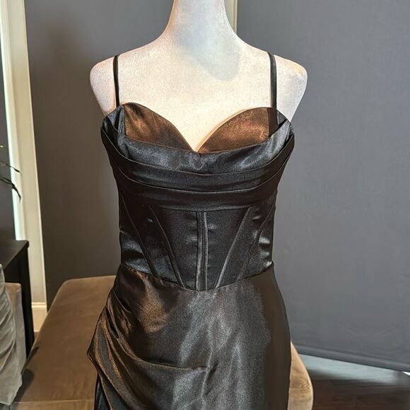 Women’s Black Full Length Prom Party Dress Criss Cross Straps & Leg Slit Size 8 - Picture 3 of 15